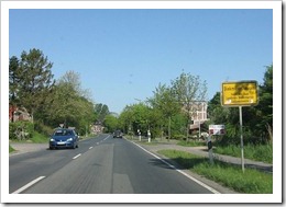 b437